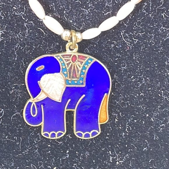 ⭐️Adorned Crown Artisan assemblage vintage coral cloisonné elephant necklace - Picture 2 of 8